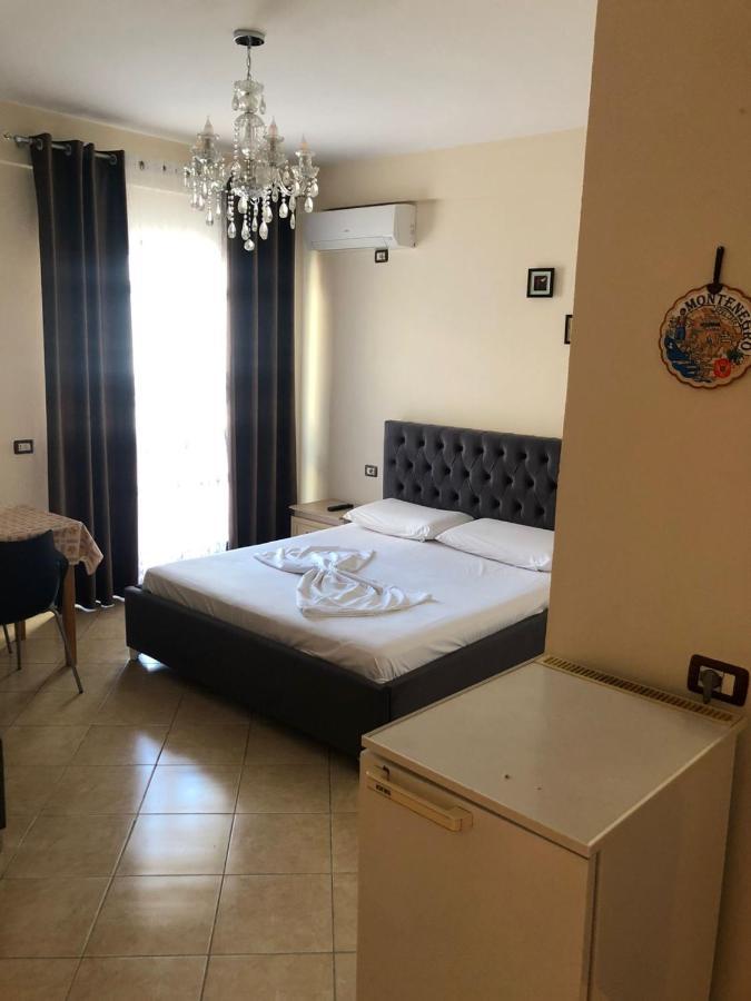 Vila Vera Durres Exterior photo